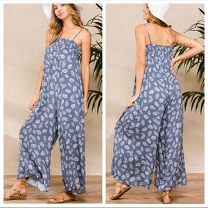 SLEEVELESS LEAF PRINT JUMPSUIT